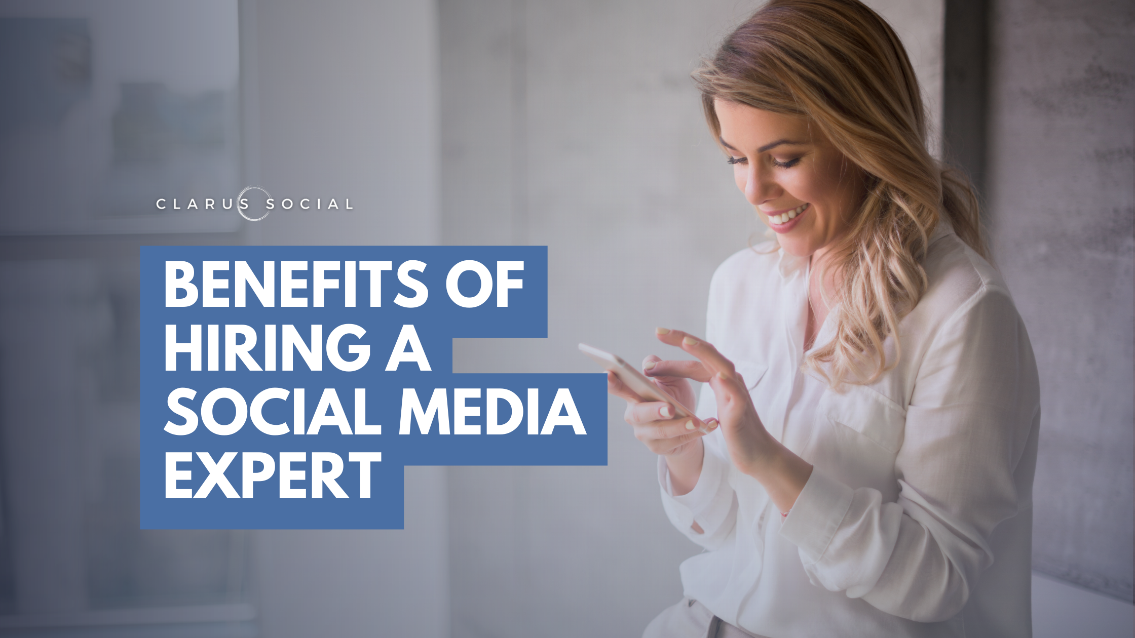 What are the benefits of hiring an expert in social media?